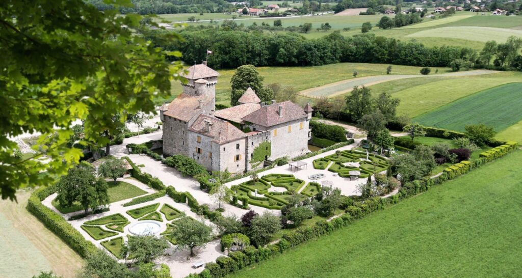 Randonnées, vins locaux et patrimoine découvrez ce trésor caché de la campagne genevoise 1Randonnées, vins locaux et patrimoine découvrez ce trésor caché de la campagne genevoise 1